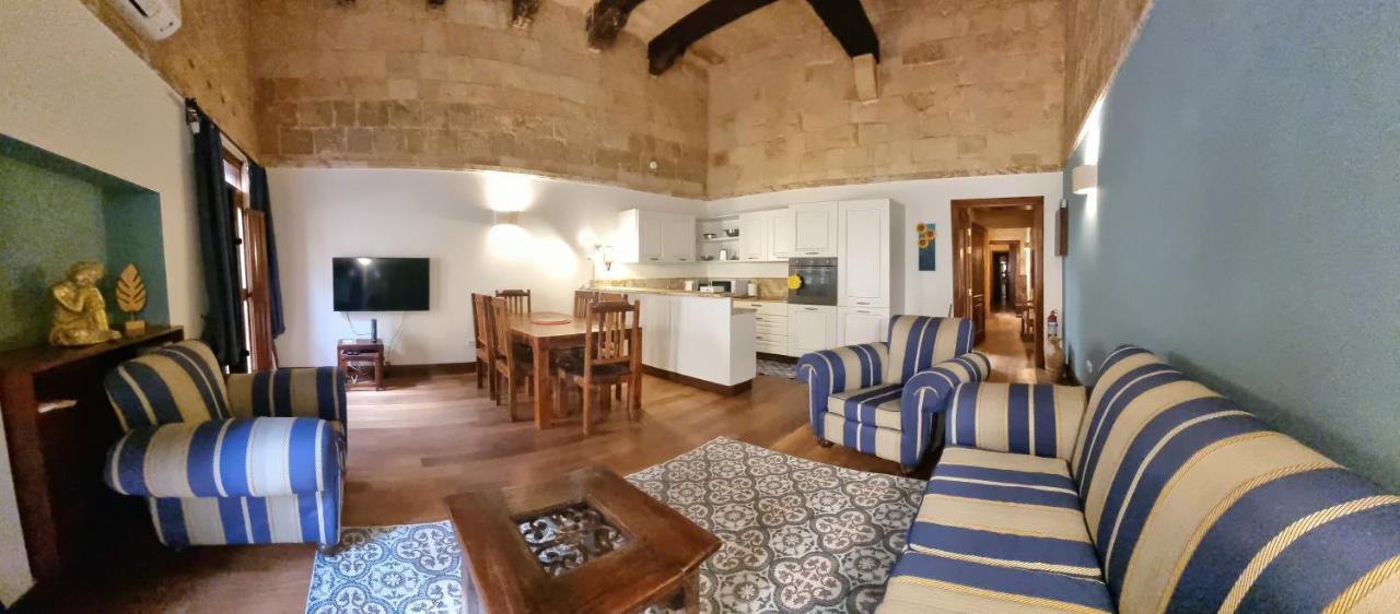 Vallettacharme - 2 Bedrooms Flat In The Heart Of The City Extérieur photo